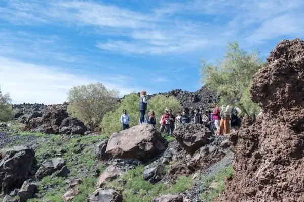 Tendência de Ecoturismo em Ilhas Vulcânicas com Práticas de Reciclagem