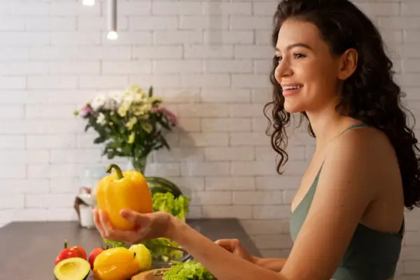 Do Prato ao Tapete: Como Alimentação Consciente e Exercício em Casa Redefinem o Bem-Estar