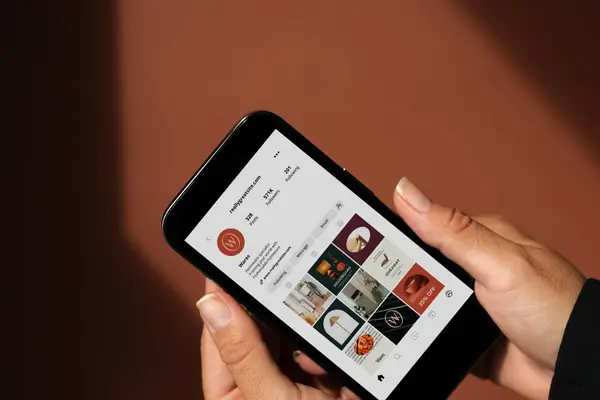 Seu Celular, Seu Estilo: Os Melhores Aplicativos de Personalização